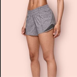 Lululemon Hotty Hot‎ Short II *Long 4" Heather Lux Multi Black sz 6